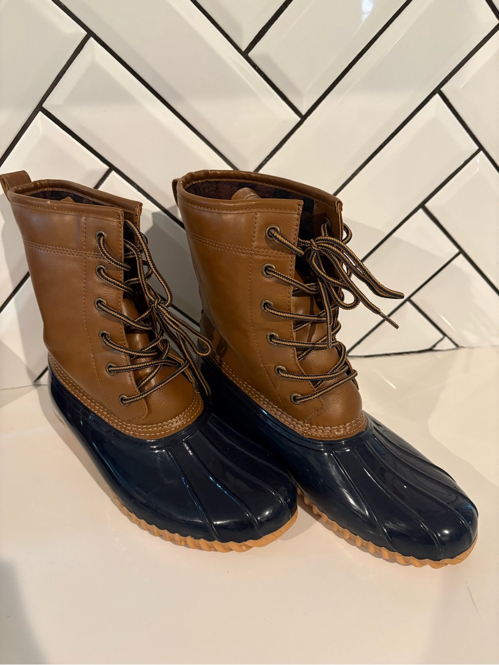 Women’s Two-Tone Duck Boots - Brown Leather & Navy Rubber